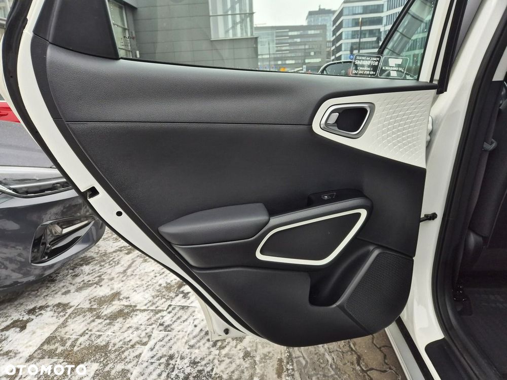 Kia Soul 64kWh M - 16