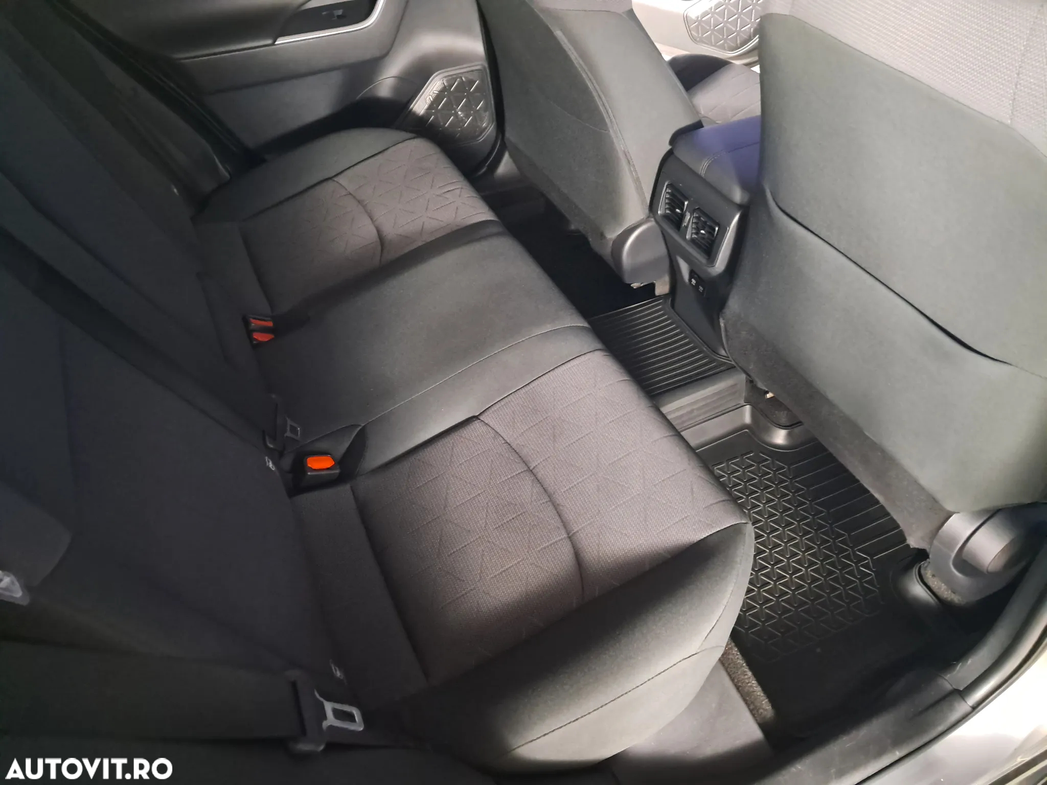 Toyota RAV4 - 19