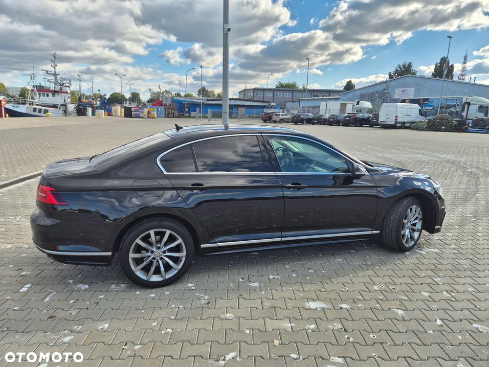 Volkswagen Passat - 4