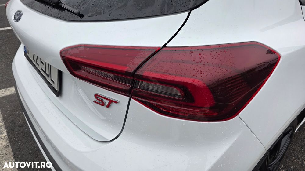 Ford Focus - 18