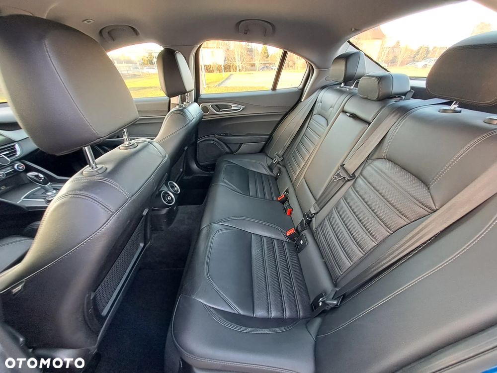 Alfa Romeo Giulia 2.0 Turbo Veloce Q4 - 15