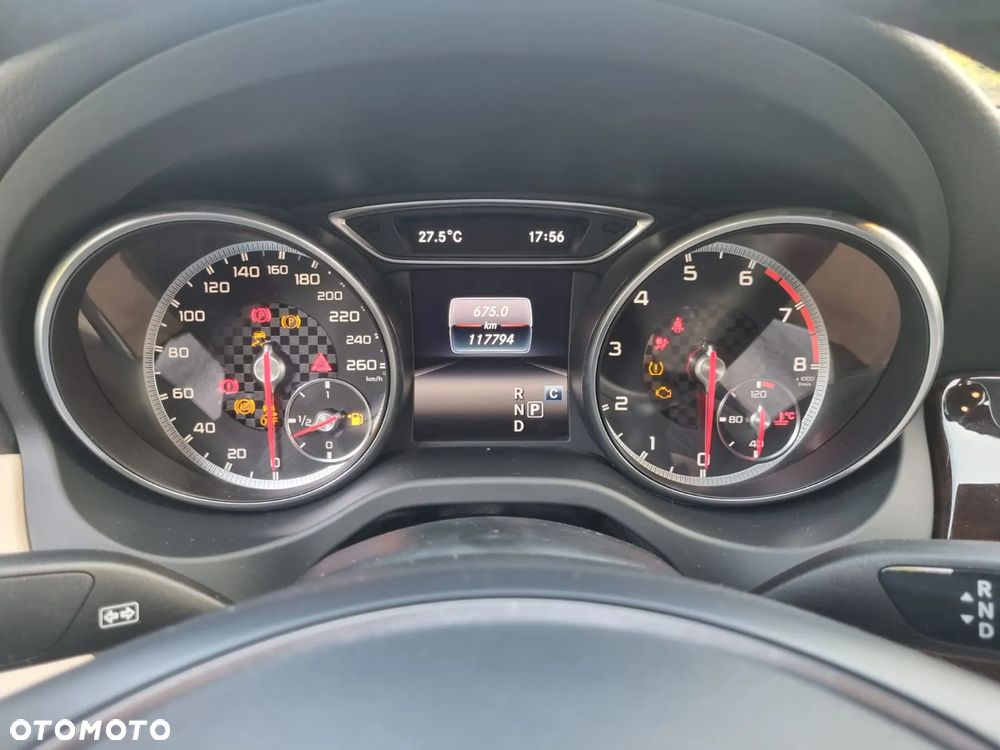 Mercedes-Benz CLA 250 7G-DCT Urban - 35