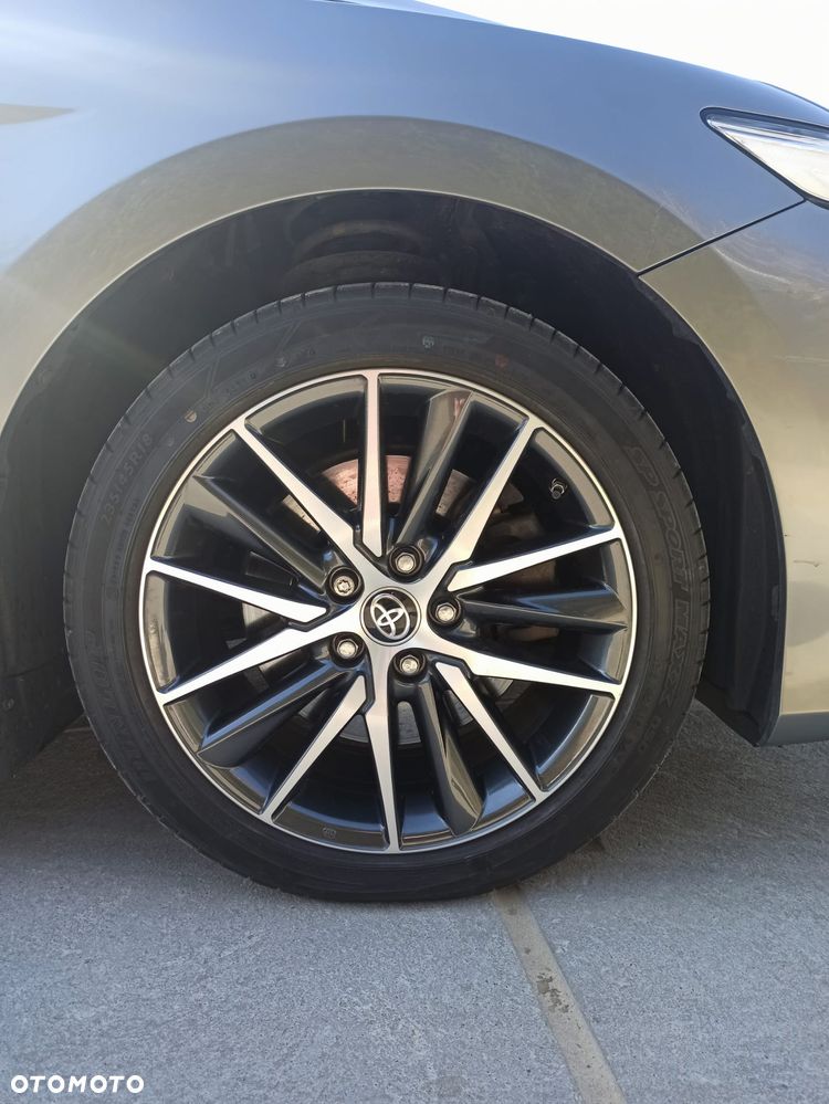 Toyota Camry 2.5 Hybrid Executive CVT - 14