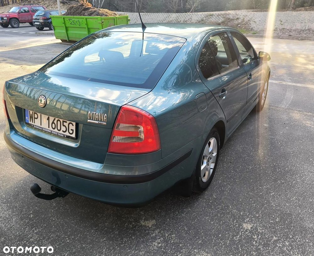 Skoda Octavia 1.6 Combi Ambiente - 7