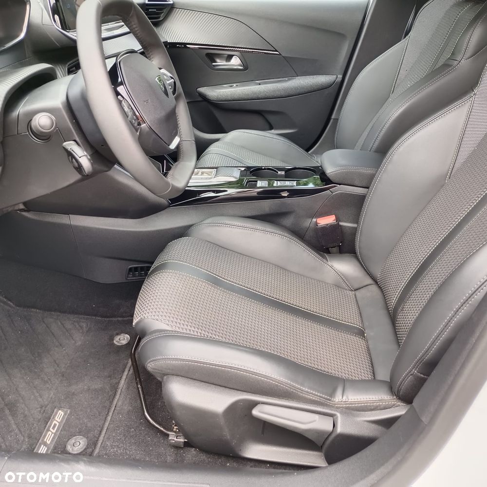 Peugeot 208 Elektromotor 136 Allure - 20