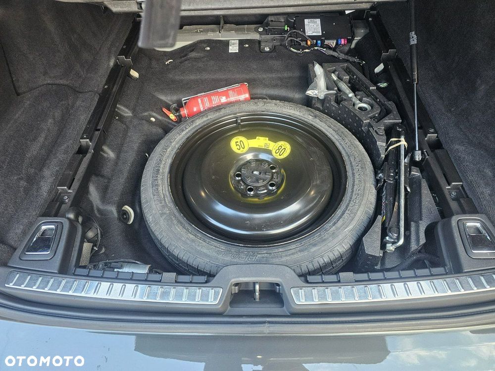 Volvo V90 D4 Momentum Pro - 13