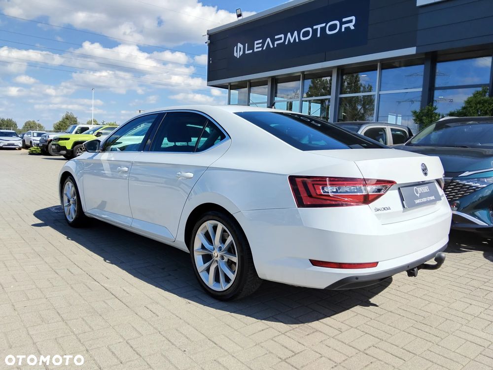 Skoda Superb 1.5 TSI Style DSG - 5