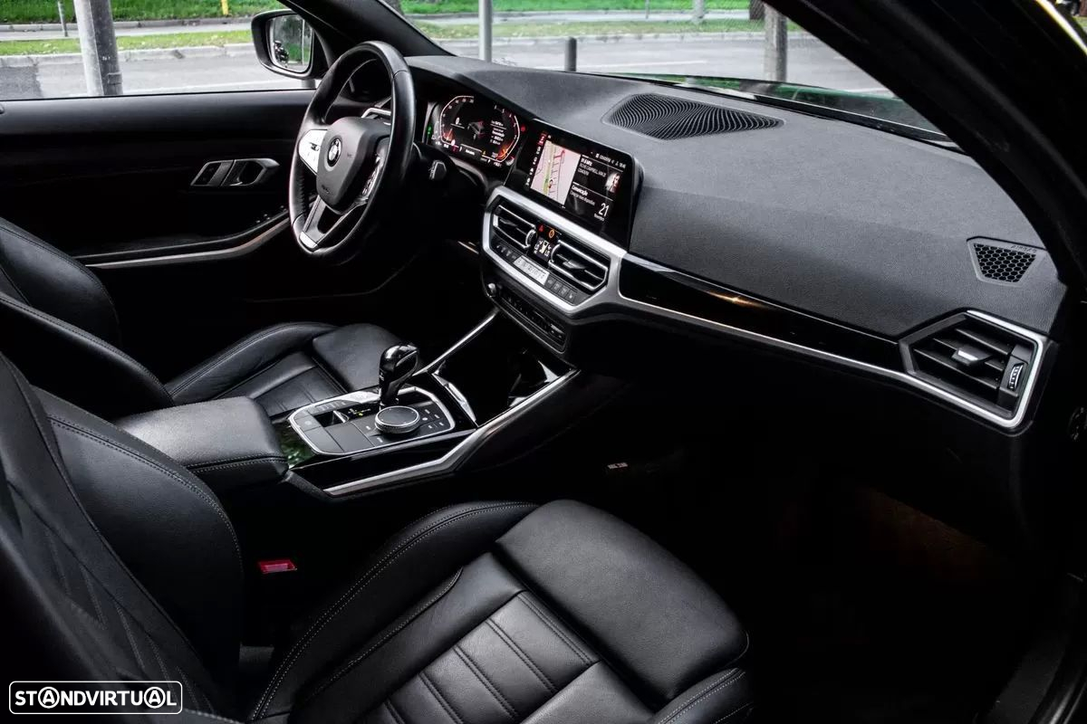BMW 320 d Touring Line Luxury Auto - 28