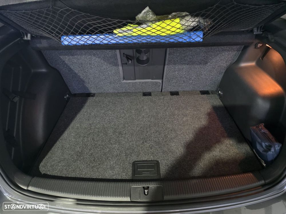 VW Golf Plus 1.9 TDi BlueM. Confortline - 18