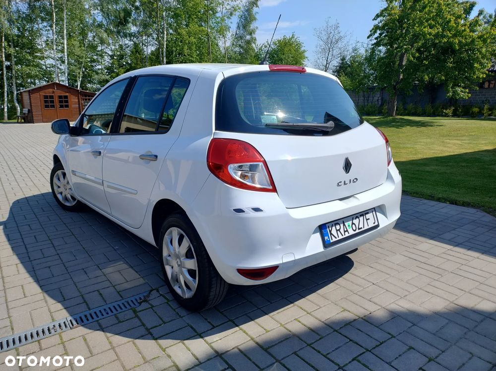 Renault Clio 1.2 16V 75 Dynamique - 8