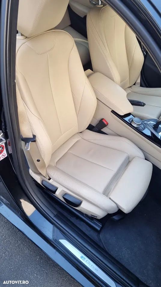 BMW Seria 3 330e iPerformance M Sport - 13