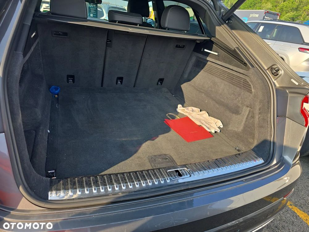 Audi Q8 55 TFSI quattro tiptronic - 16