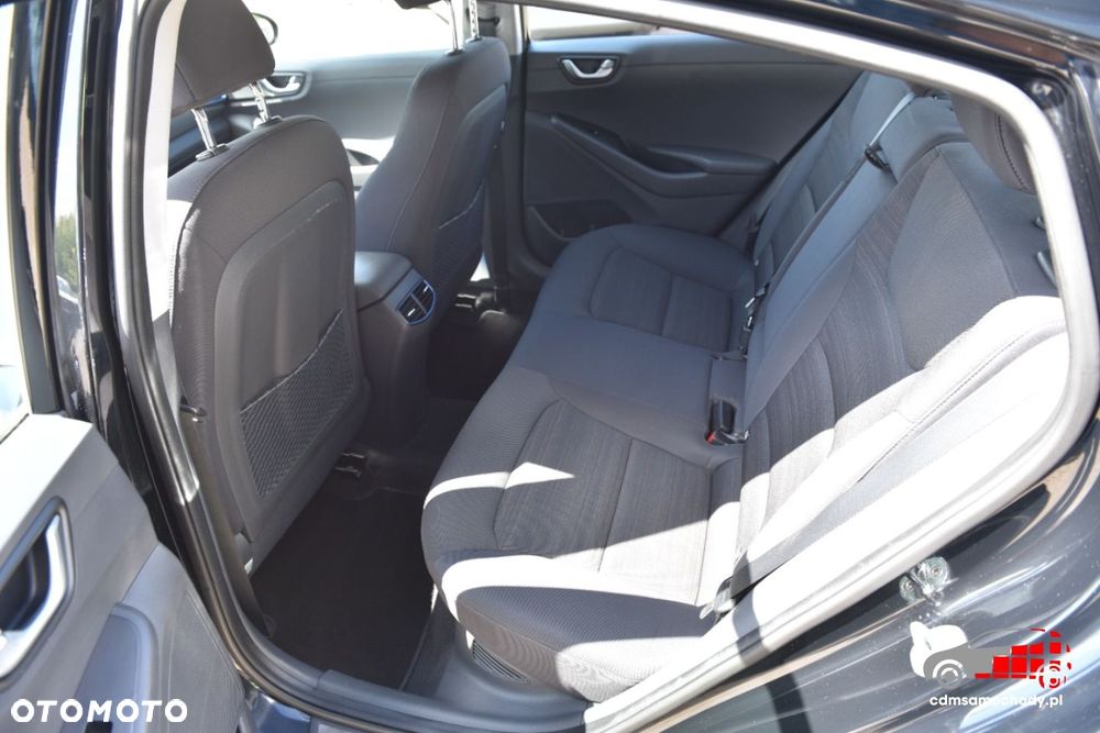 Hyundai IONIQ - 10