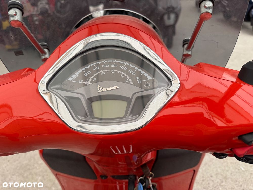 Vespa GTS - 12