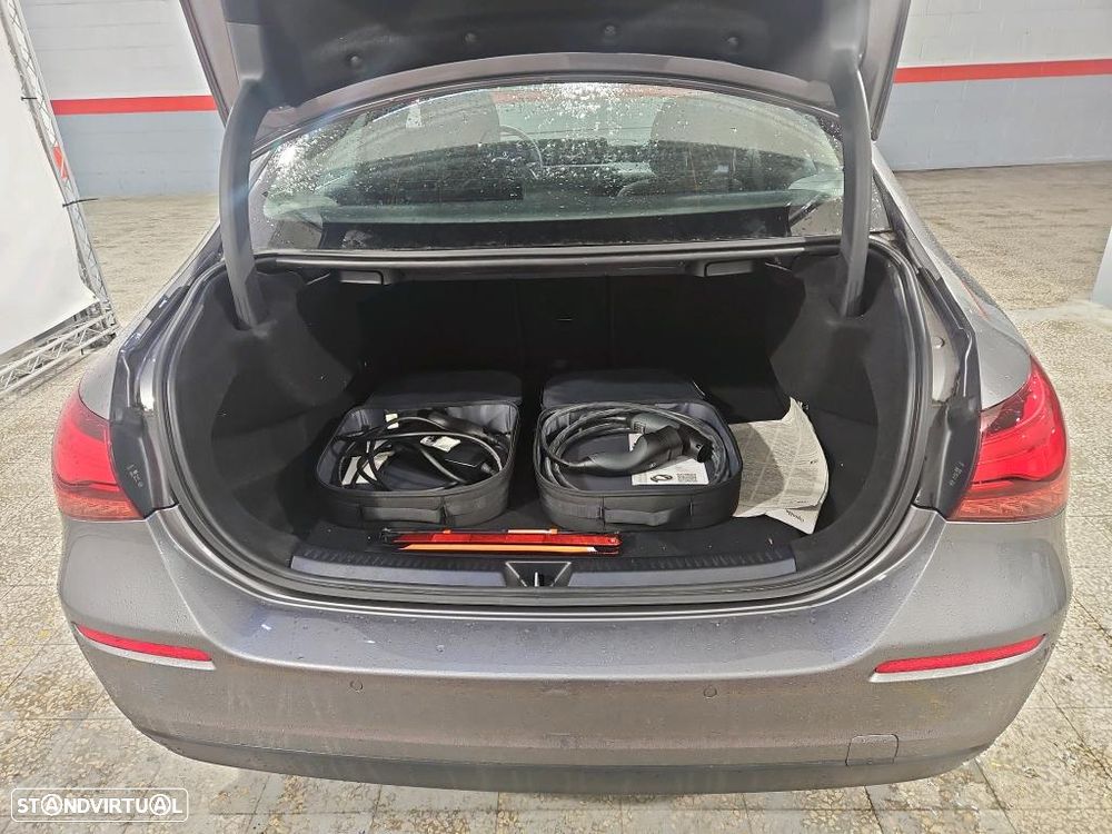Mercedes-Benz A 250 Limousine e - 9