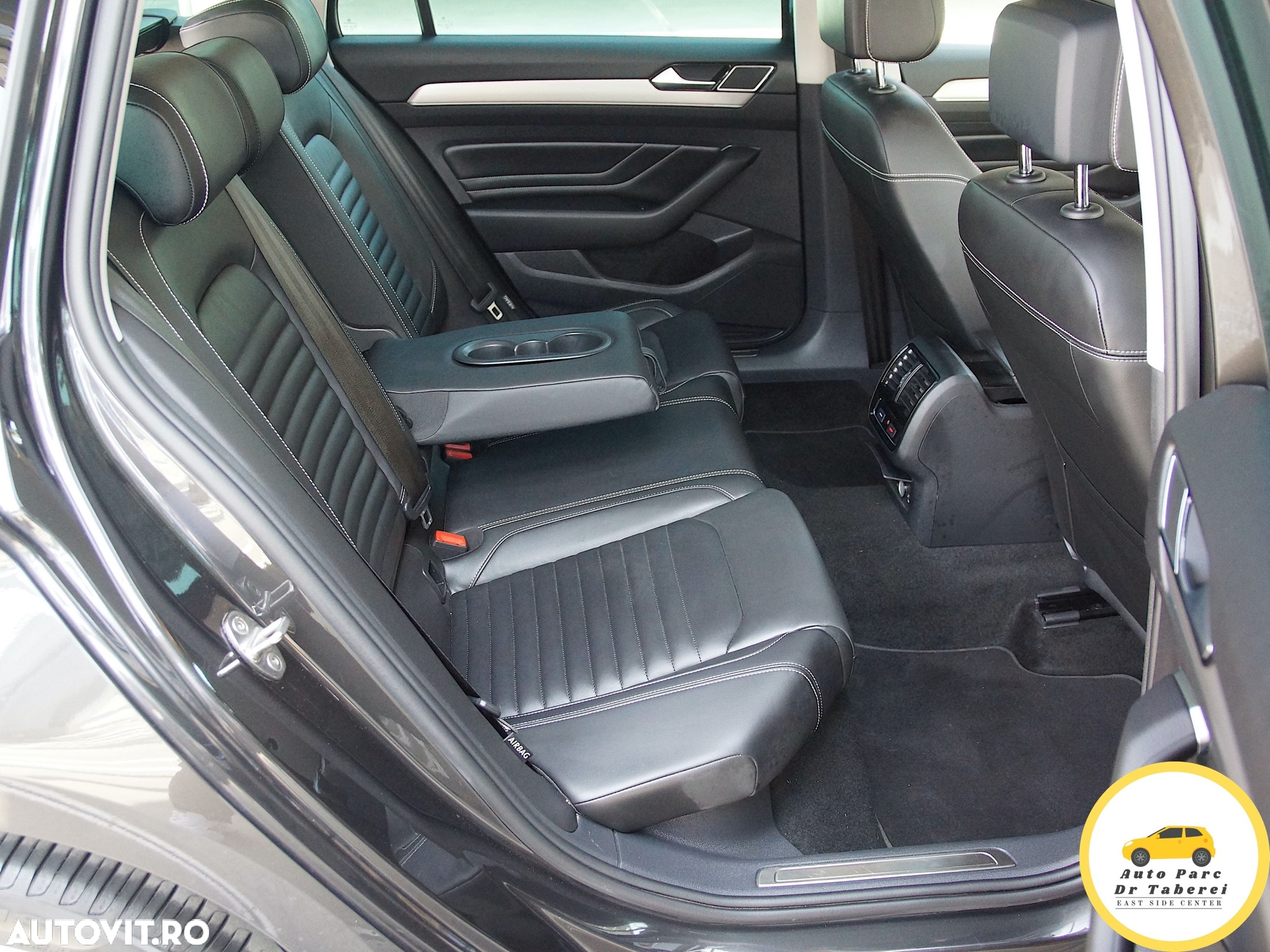 Volkswagen Passat Variant 2.0 TDI 4Mot DSG Highline - 30