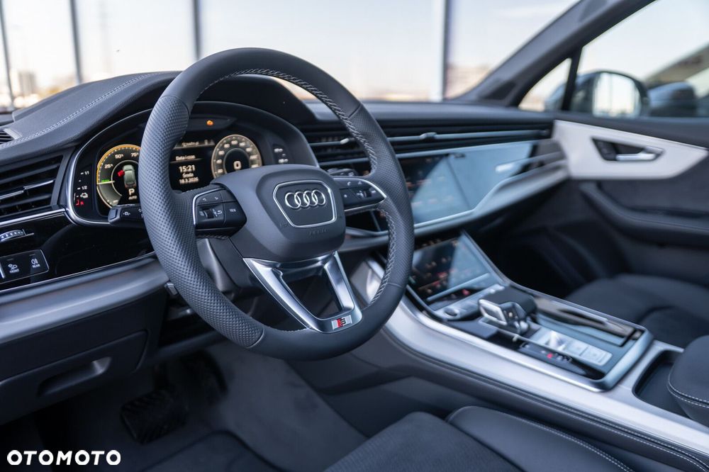 Audi Q7 - 15