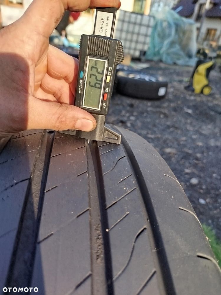 215/55R17 94W Goodyear Perfomance 2 2sztx90% bieżnika 23r - 6