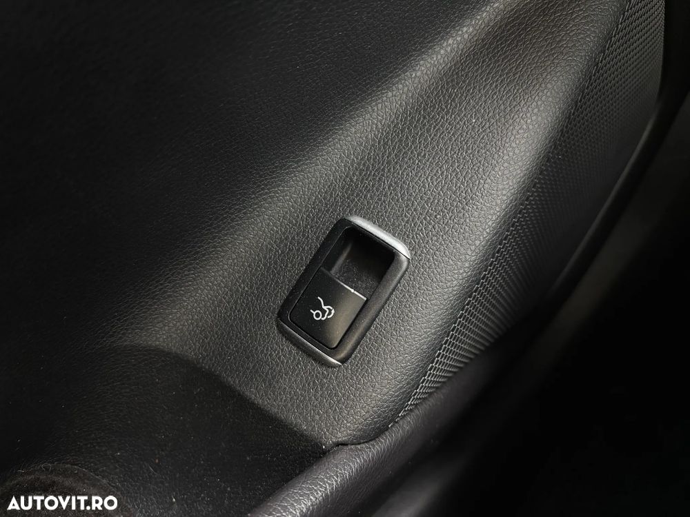 Mercedes-Benz CLA 220 - 16