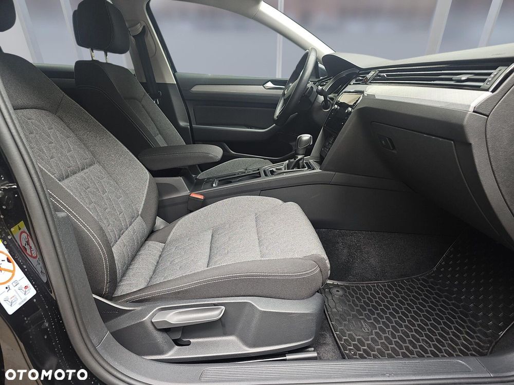 Volkswagen Passat Variant 1.5 TSI EVO Business DSG - 11
