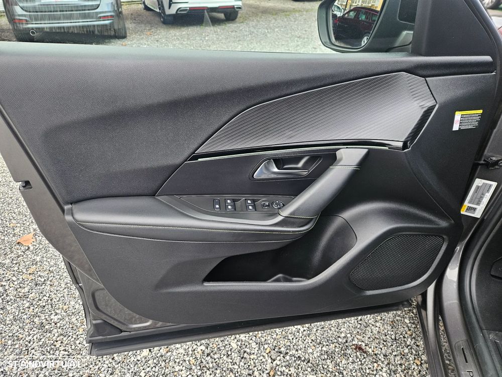 Peugeot 2008 1.2 PureTech GT EAT8 - 23