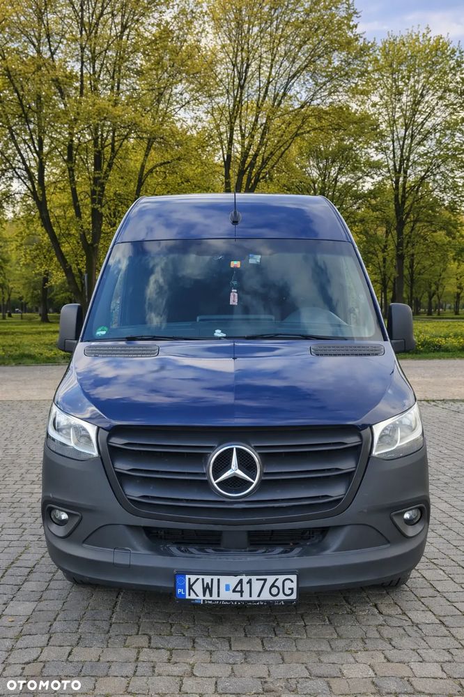 Mercedes-Benz Sprinter 907.233 - 3