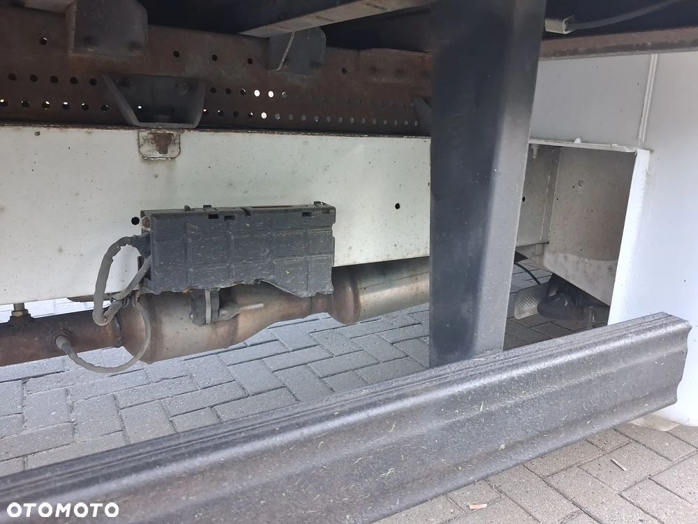 Renault Master Blizniak Kontener Winda - 17