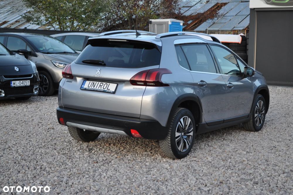 Peugeot 2008 1.2 Pure Tech GPF Allure S&S - 6