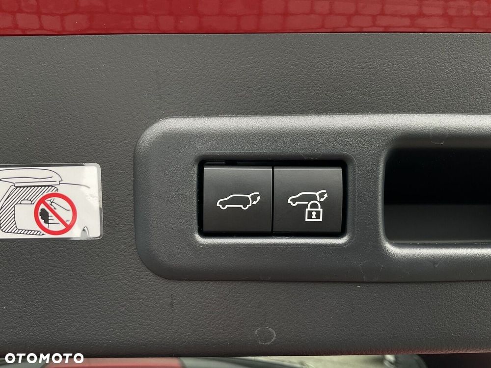 Lexus LBX 1.5 Hybrid Emotion - 30