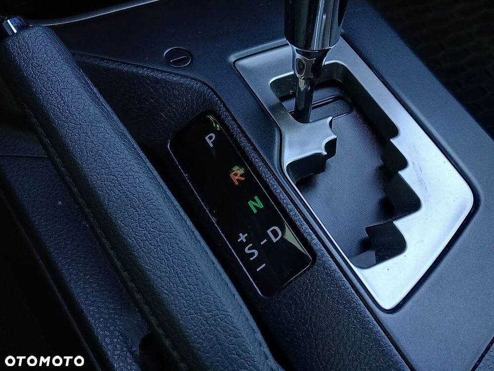 Toyota RAV4 Hybrid Premium 4x2 - 35
