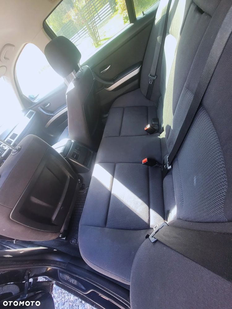 BMW Seria 3 318d - 6