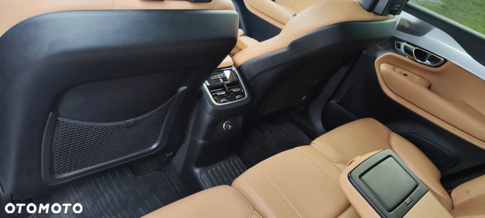 Volvo XC 90 T8 AWD Twin Engine Geartronic Momentum - 39