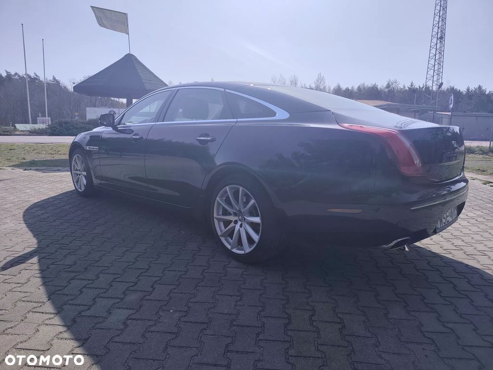 Jaguar XJ 3.0 D V6 LWB Portfolio - 27