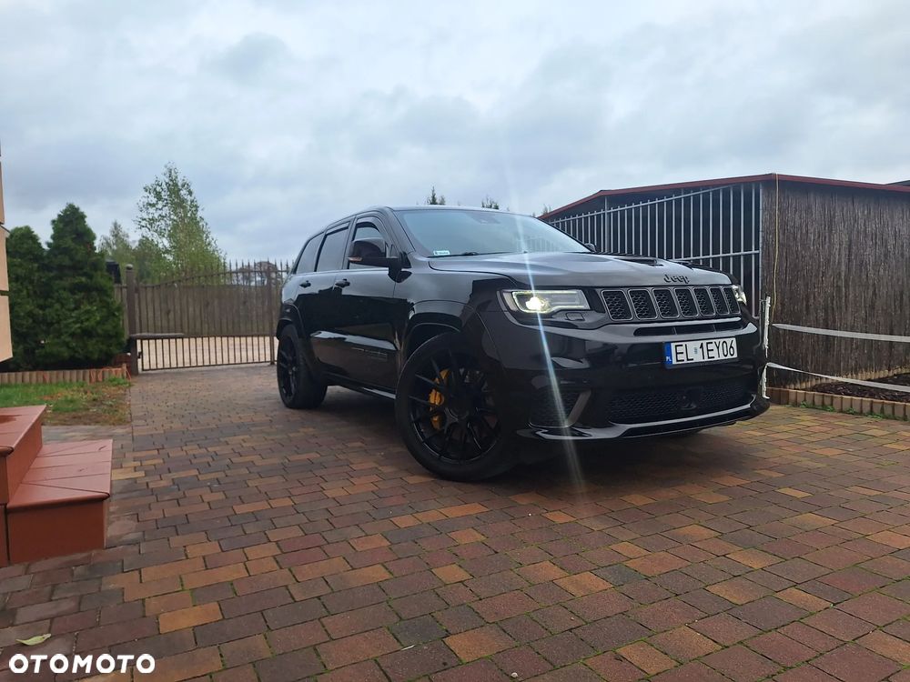 Jeep Grand Cherokee - 22