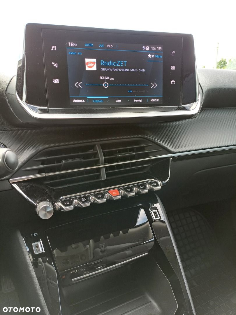 Peugeot 2008 1.2 PureTech Allure Pack S&S EAT8 - 16