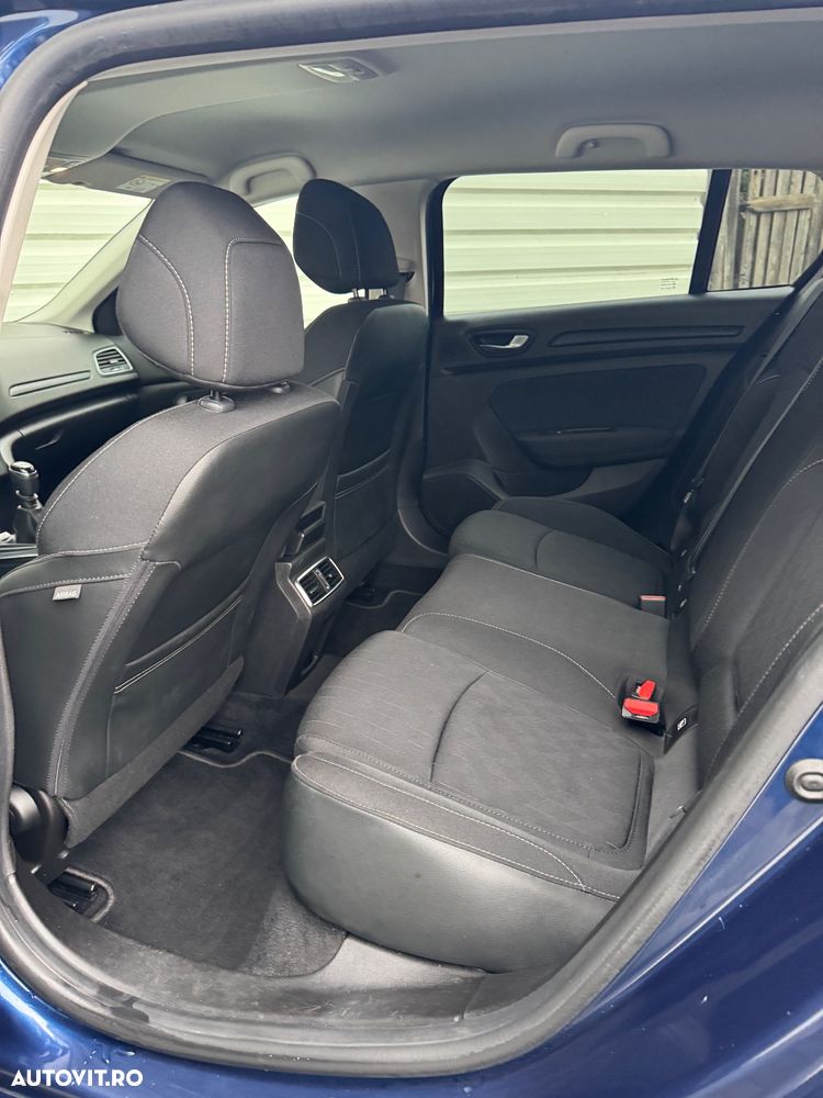Renault Megane Grandtour TCe 140 GPF LIMITED - 11