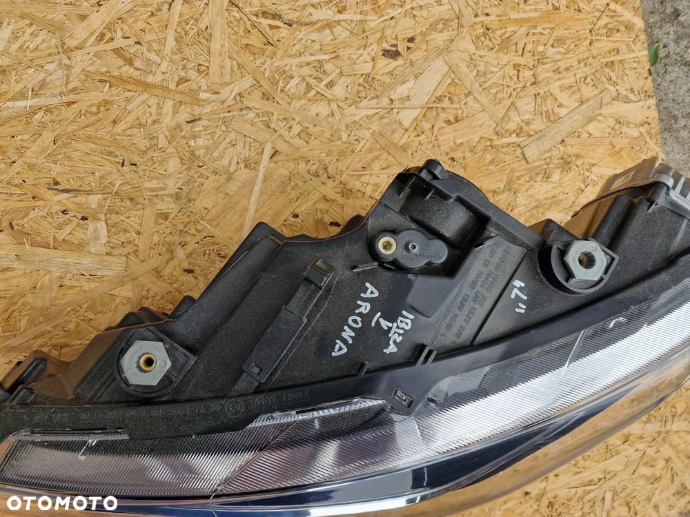 Reflektor lewy seat ibiza aArona 6f1 941 007A - 2
