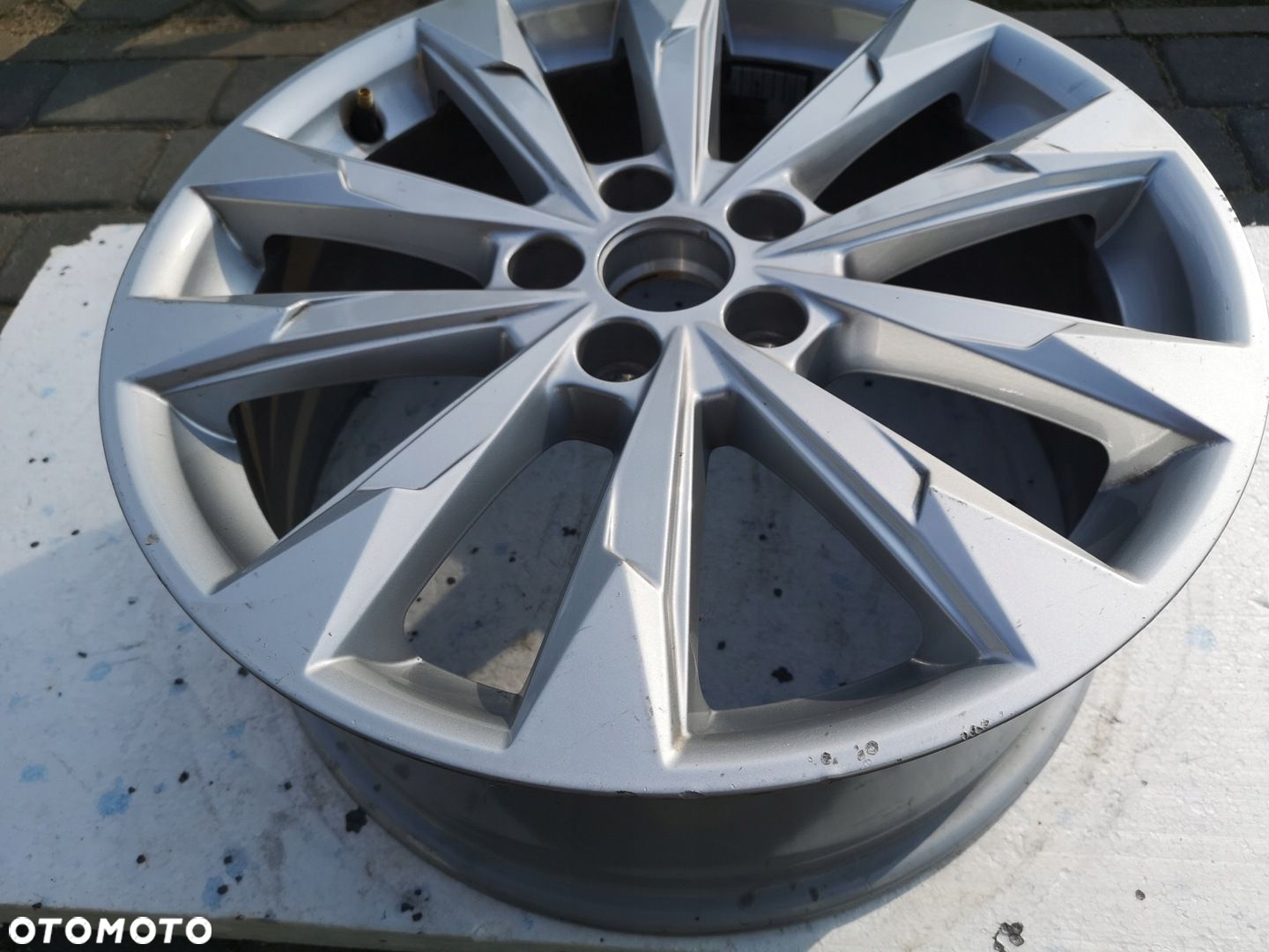 Felga aluminiowa Audi Q3 - 4