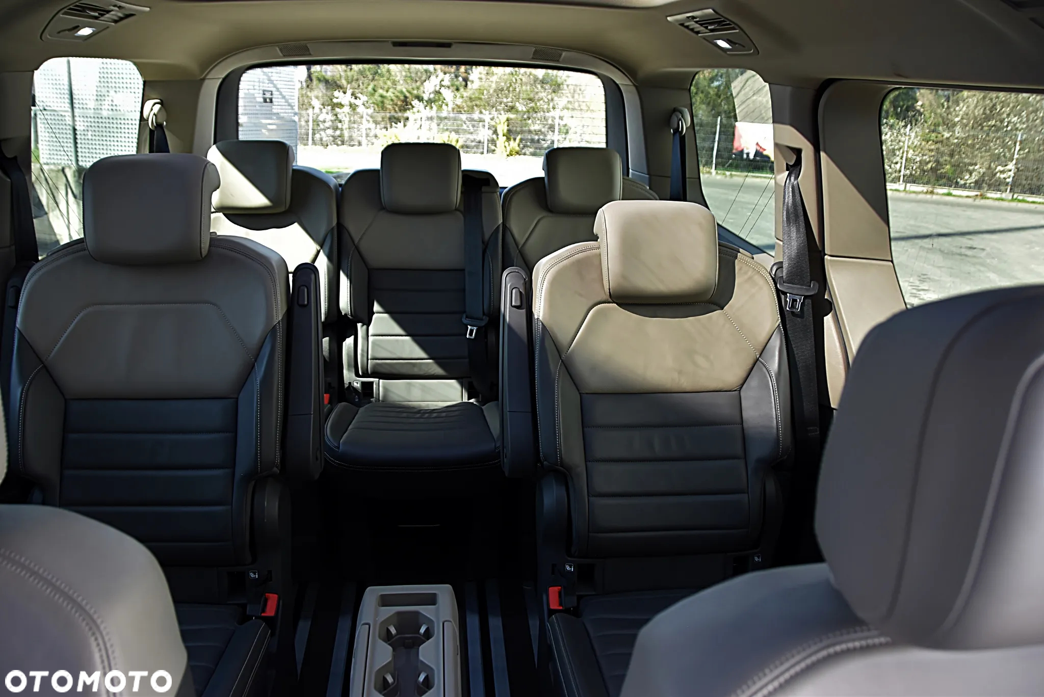 Volkswagen Multivan 2.0 TSI L2 Style DSG - 28
