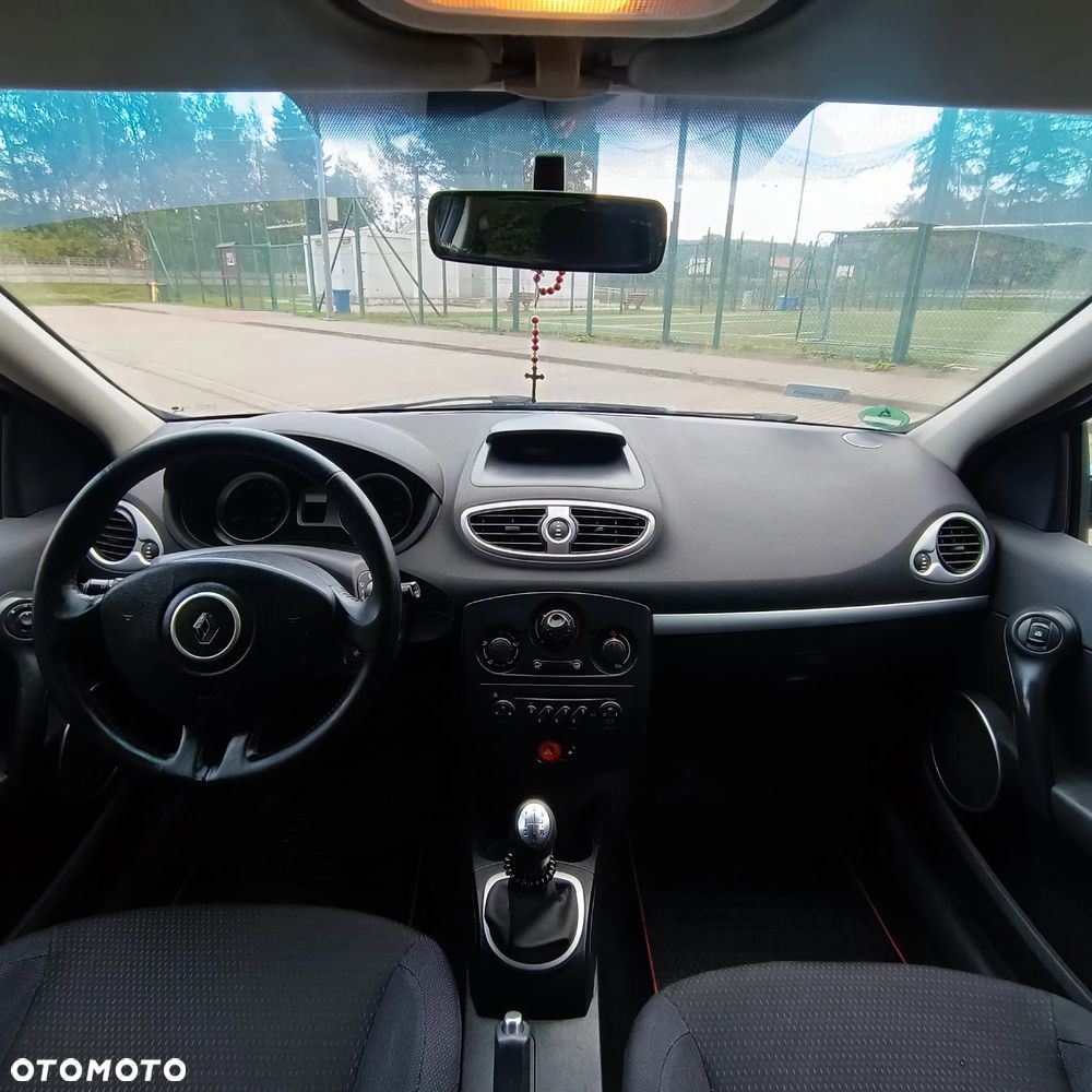Renault Clio 1.6 16V Exception - 19