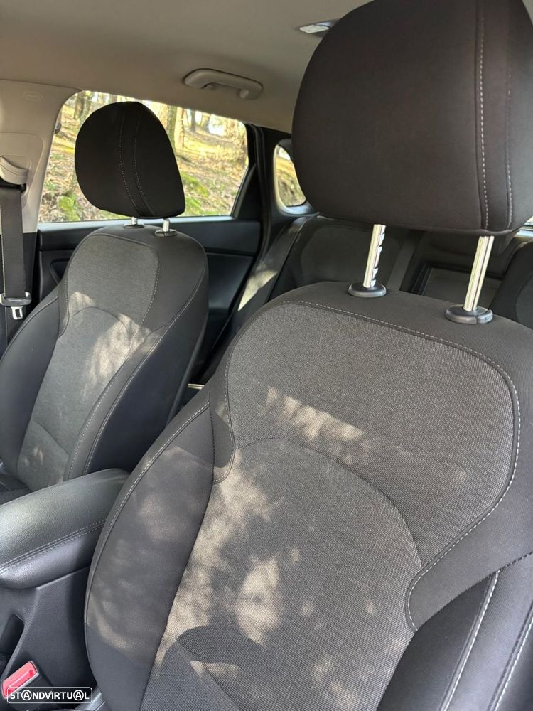 Hyundai i30 1.6 CRDI STyle Plus - 30