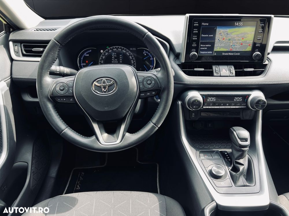 Toyota RAV4 - 10