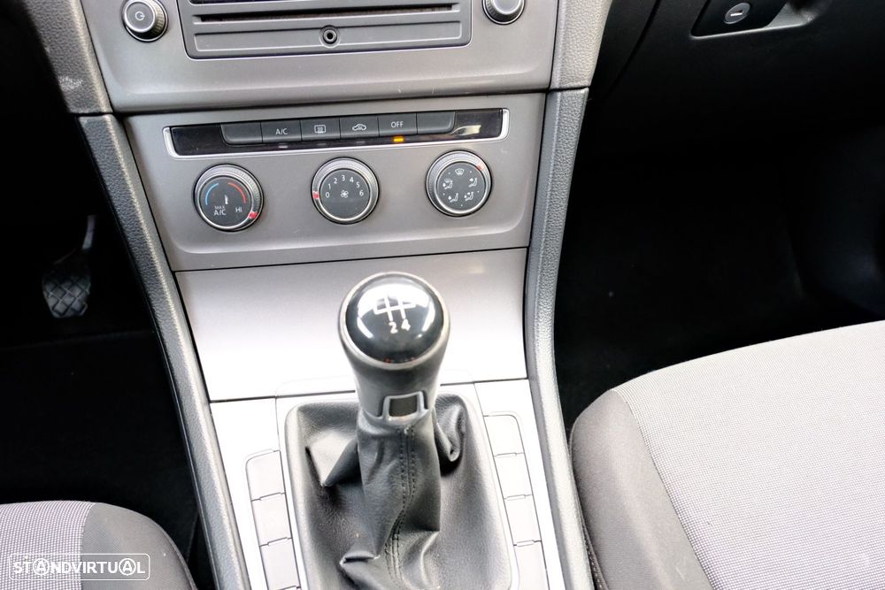 VW Golf 1.6 TDi Trendline - 15