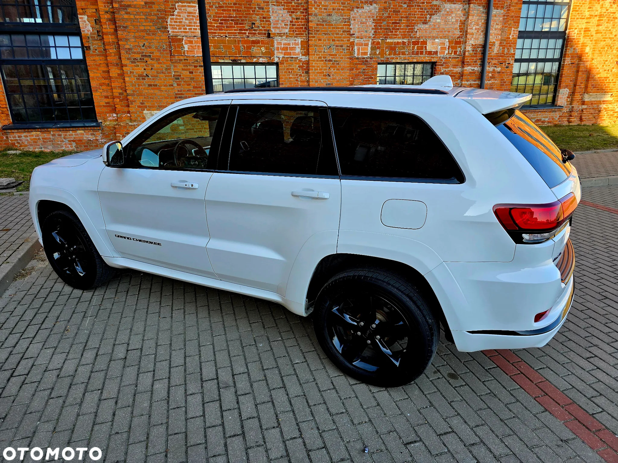 Jeep Grand Cherokee 3.6 V6 Overland Summit - 11