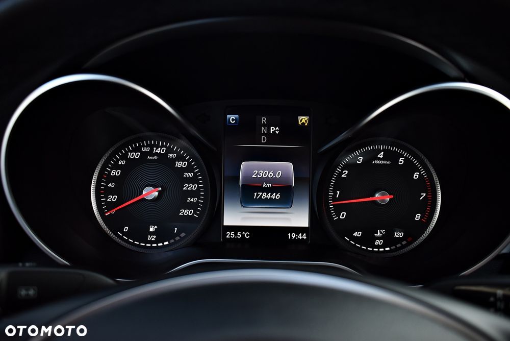 Mercedes-Benz Klasa C 180 9G-TRONIC Exclusive - 10