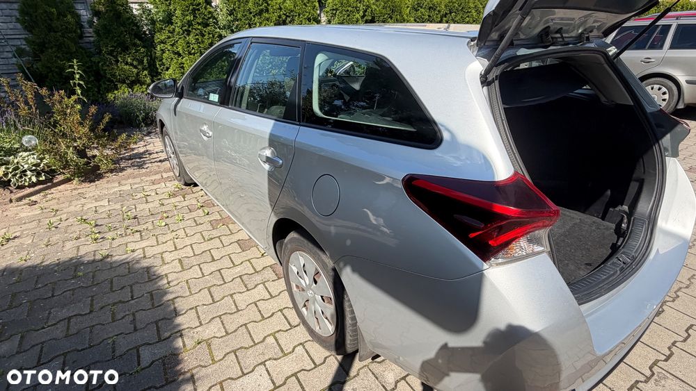 Toyota Auris 1.6 Active - 3