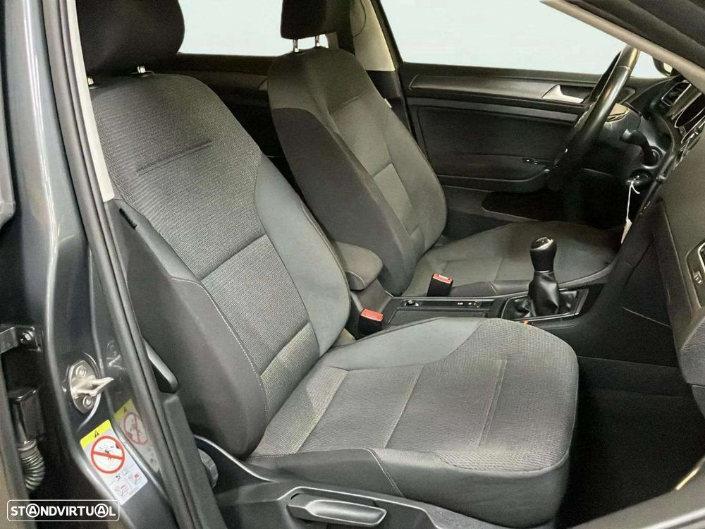 VW Golf Variant 1.6 TDi Confortline - 15