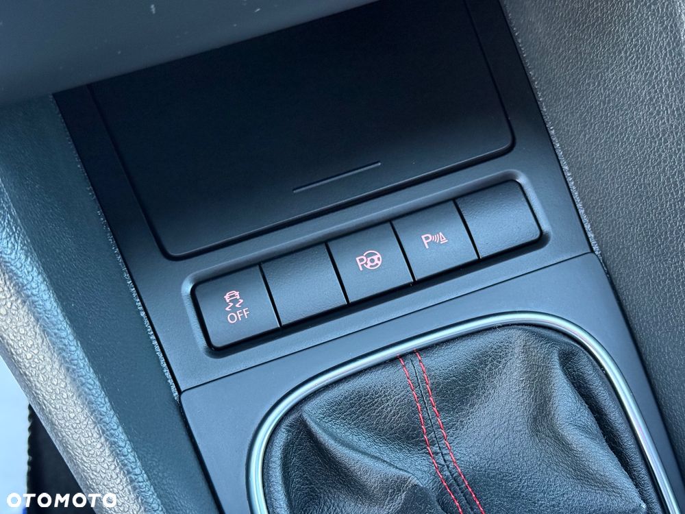 Volkswagen Golf 2.0 GTI - 23