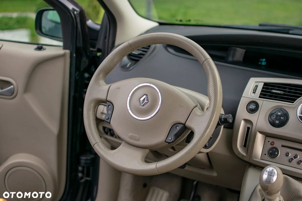 Renault Grand Scenic - 40