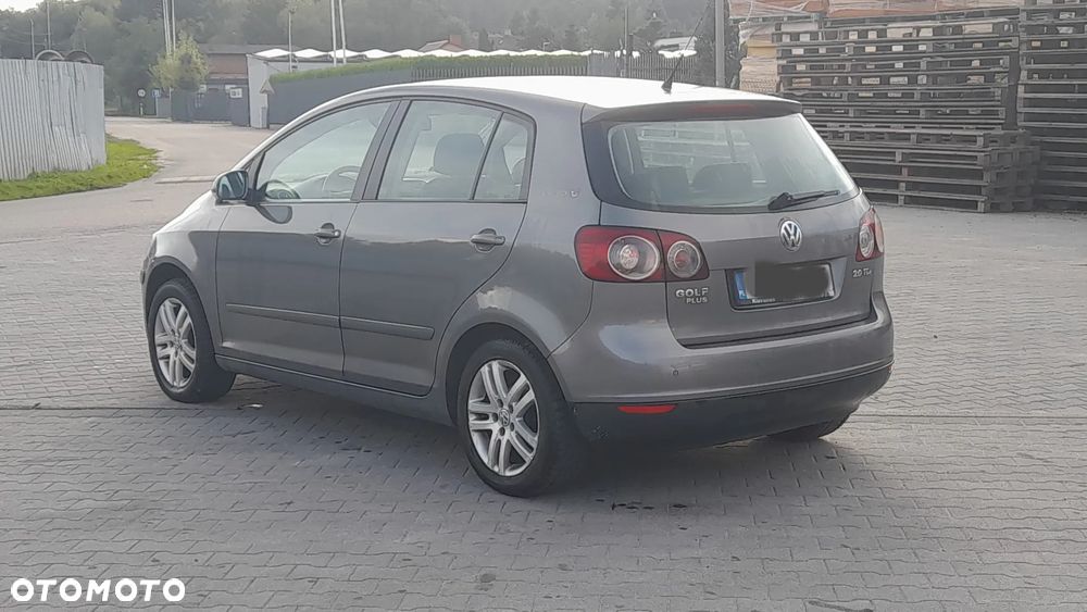 Volkswagen Golf Plus 2.0 TDI Trendline DSG - 8
